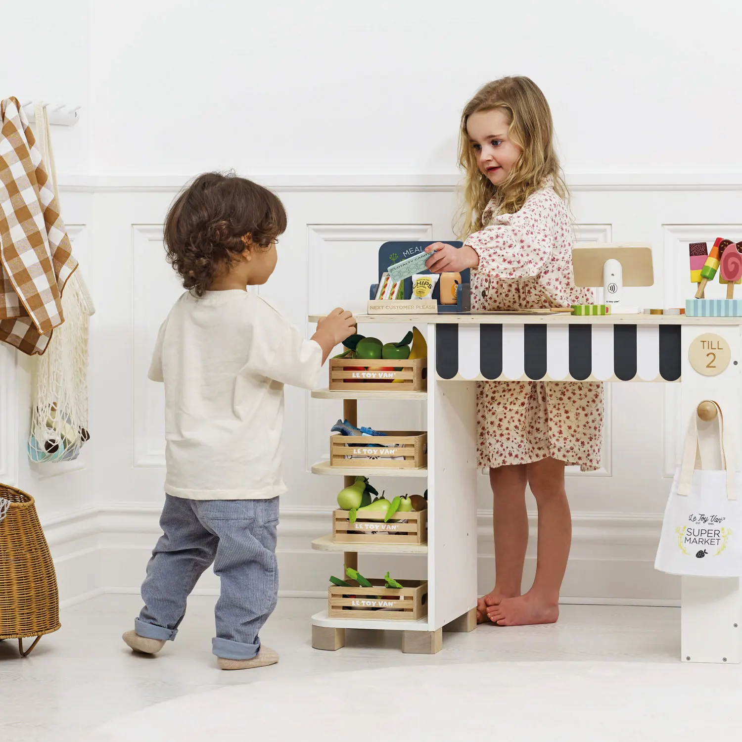 Supermarktkasse & Zubehör / Supermarket Till Checkout & Accessories-Le Toy Van (LTV)