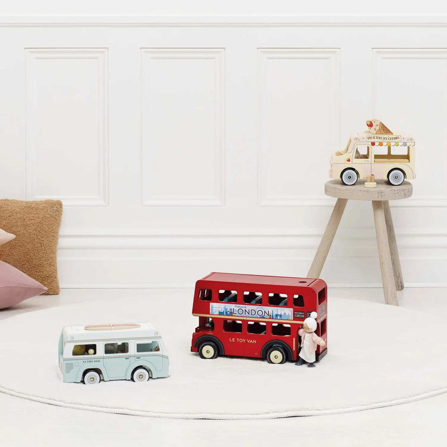 London Wooden Bus-Le Toy Van (LTV)