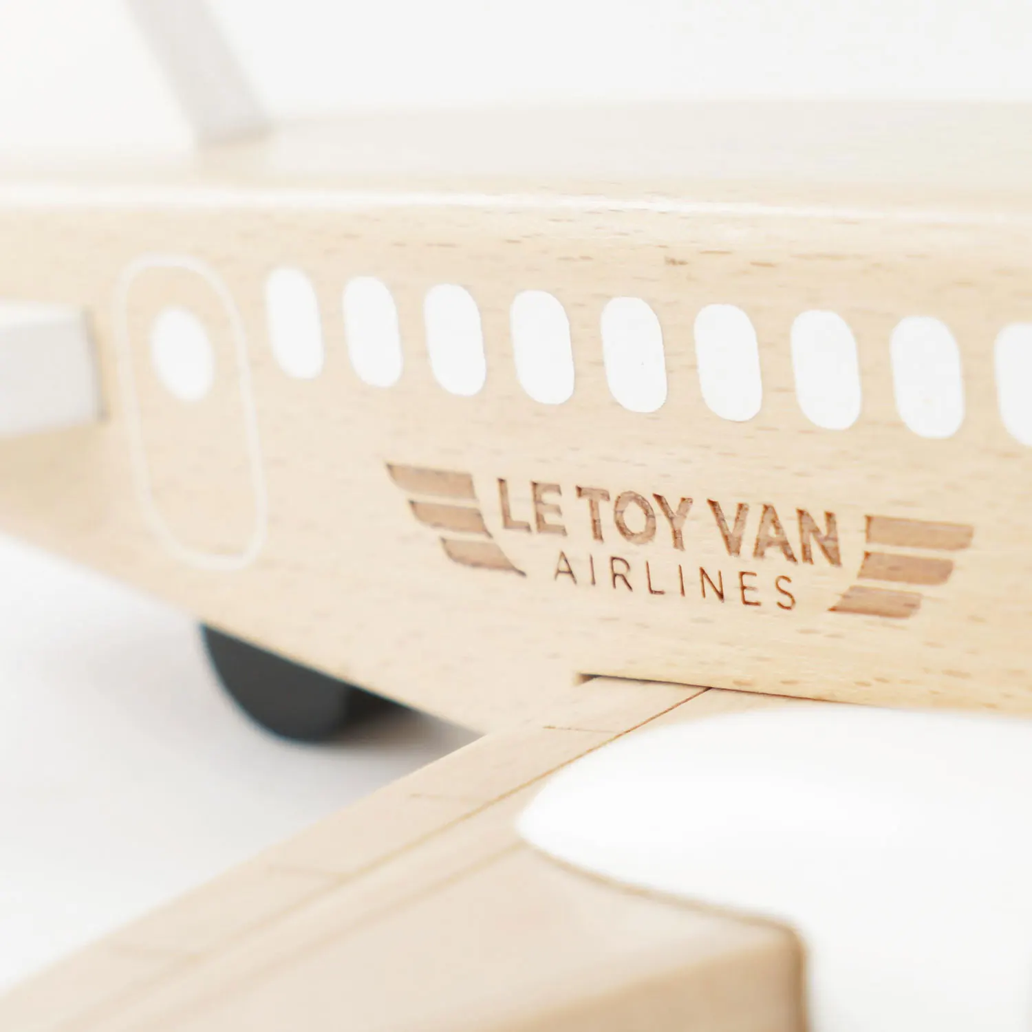 Flugzeug aus Holz / Wooden Toy Plane-Le Toy Van (LTV)