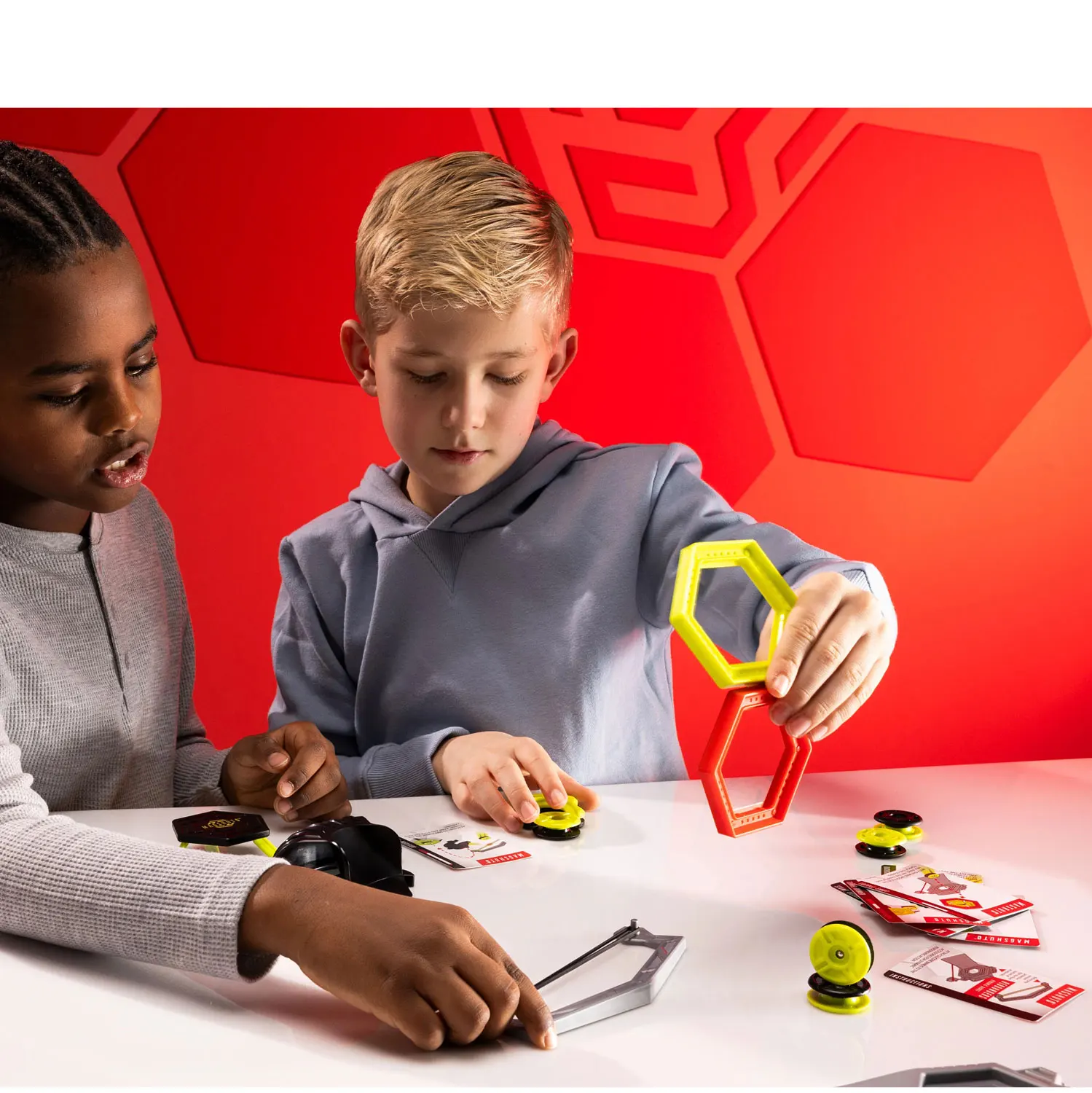 Magshuto Stunt Park-TOMY