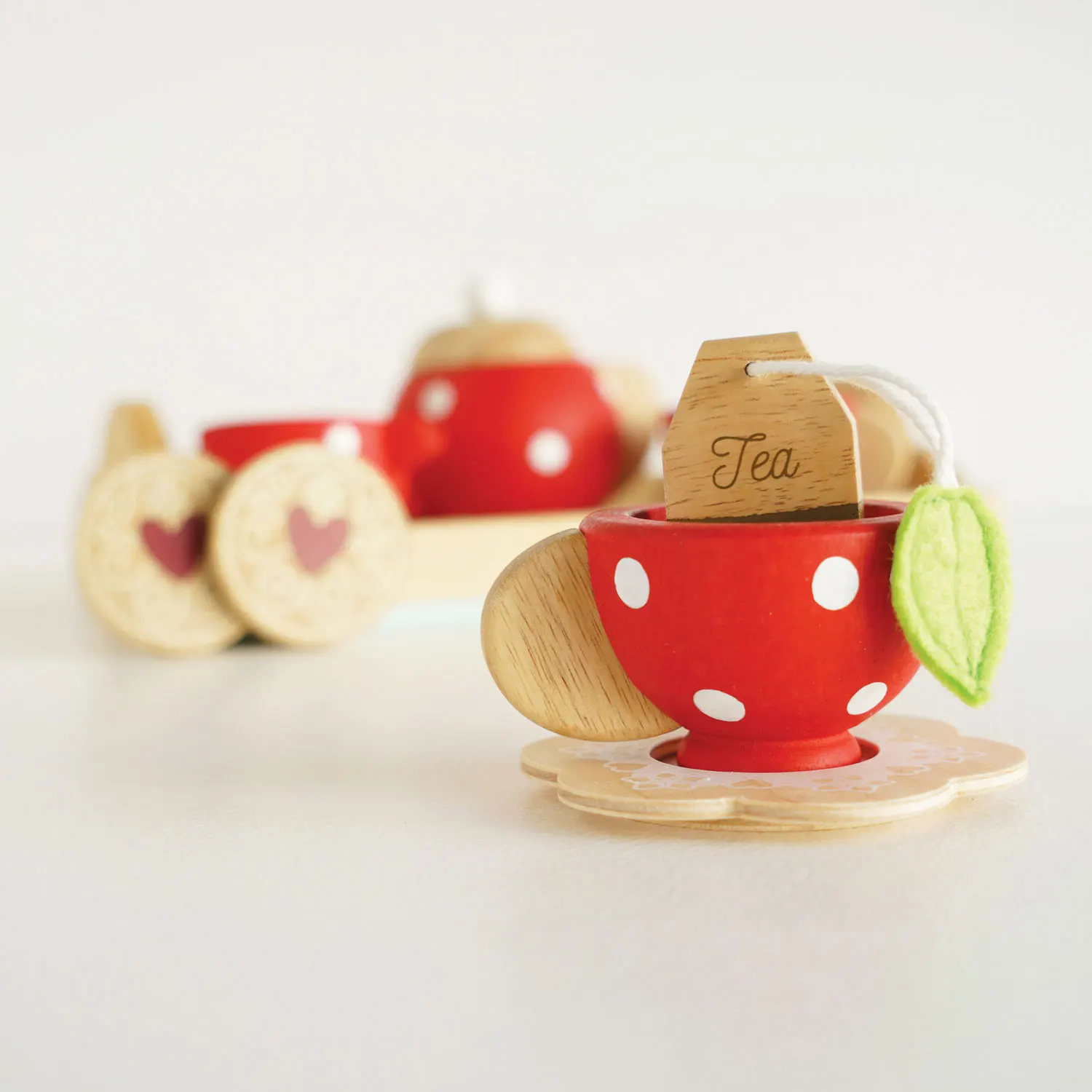 Tee-Set & Tablett / Tea Set & Tray-Le Toy Van (LTV)