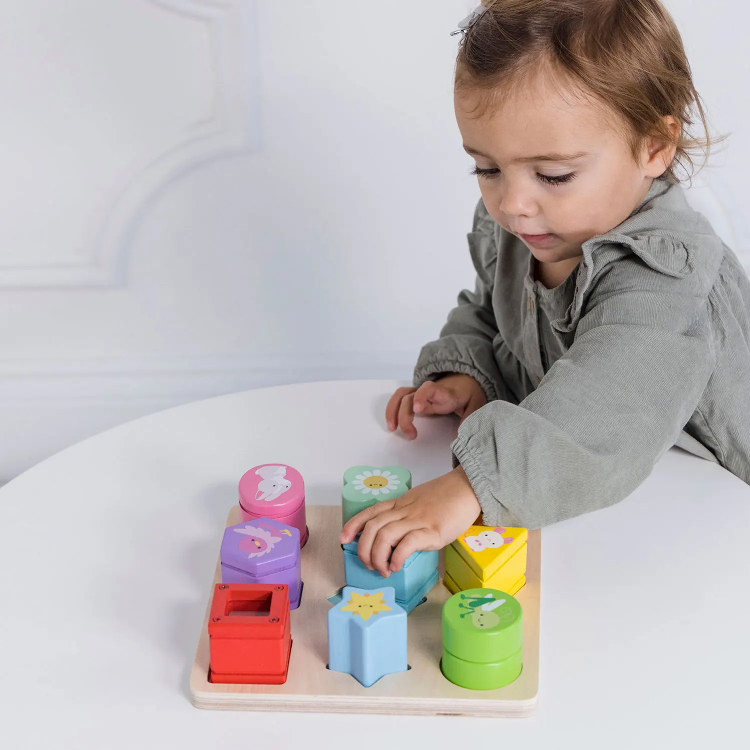 Petilou Sensorische Formen / Rainbow Sensory Shape Sorter-Le Toy Van (LTV)