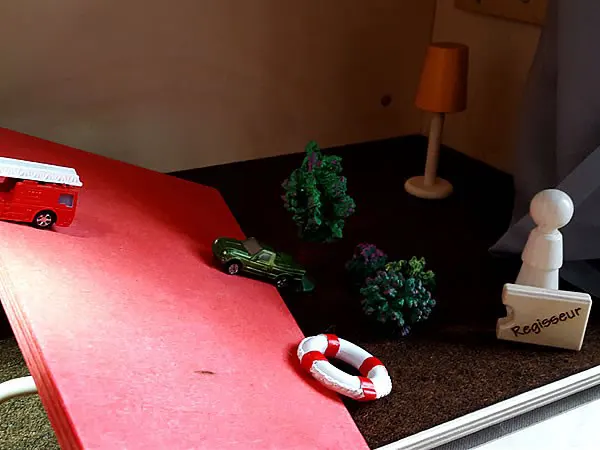 Spielbühne für Psychotherapie und Beratung von Nicola Sauer-KIKT · Kölner Institut für Kindertherapie