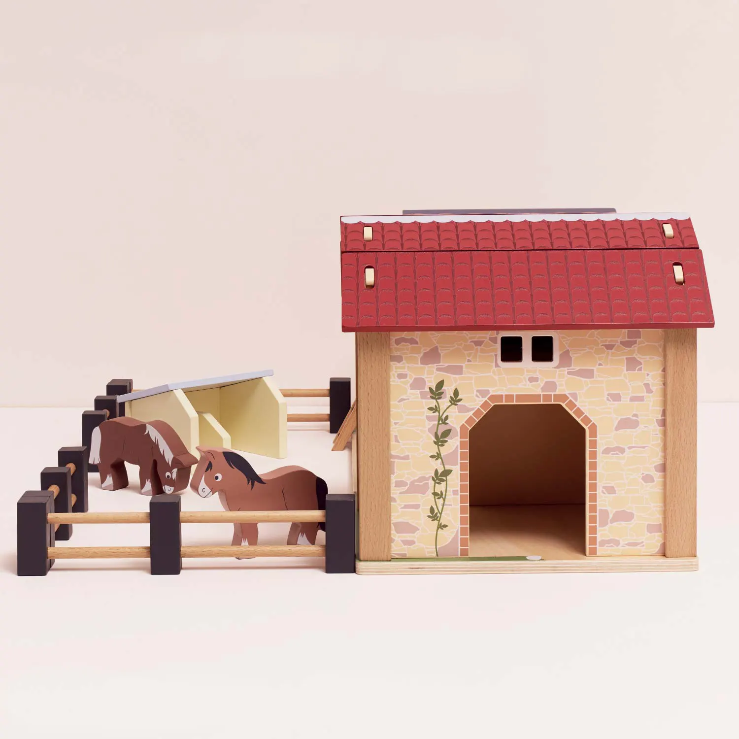 Bauernhof / Wooden Farmyard Stable-Le Toy Van (LTV)