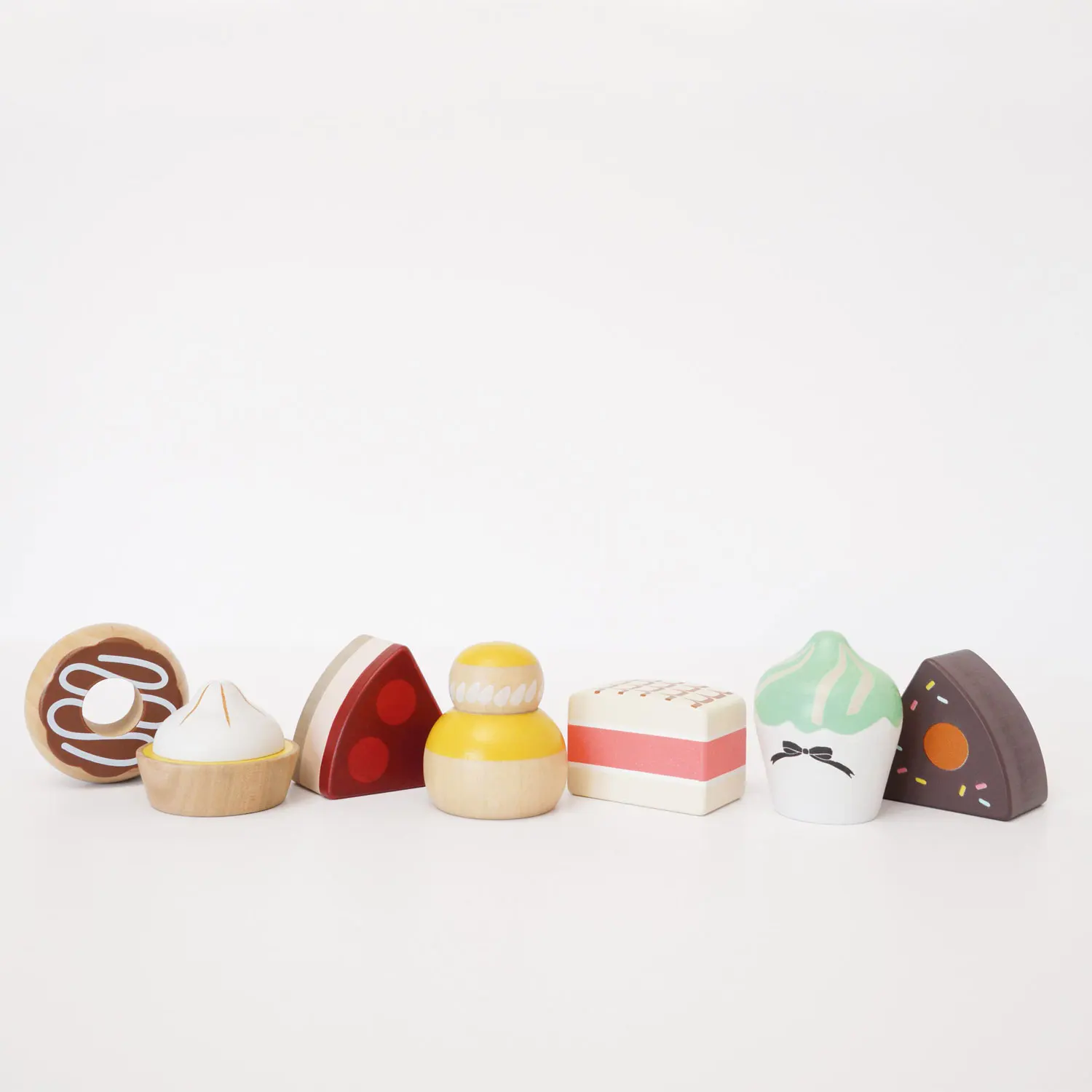 Dreistöckiger Kuchenständer / Three Tier Patisserie Cake Stand (New Look)-Le Toy Van (LTV)