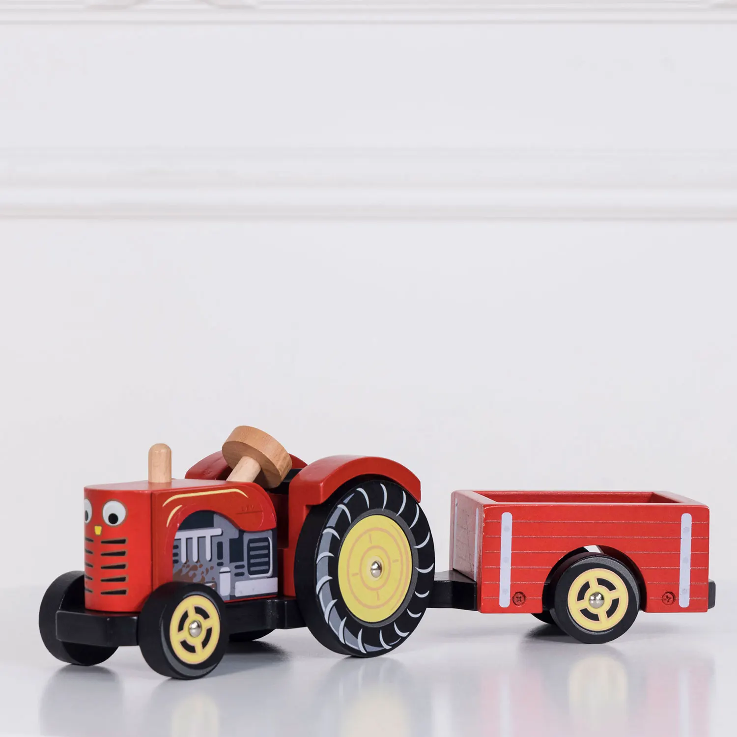 Roter Traktor / Farmyard Tractor & Trailer-Le Toy Van (LTV)