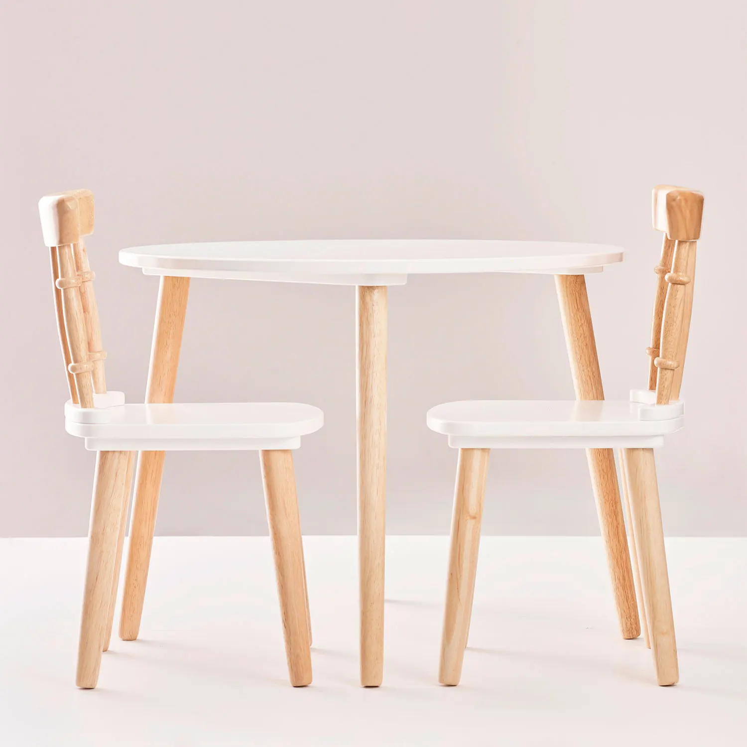 Tisch & zwei Stühle (Kindermöbel) /Childrens Wooden Table and Chairs-Le Toy Van (LTV)