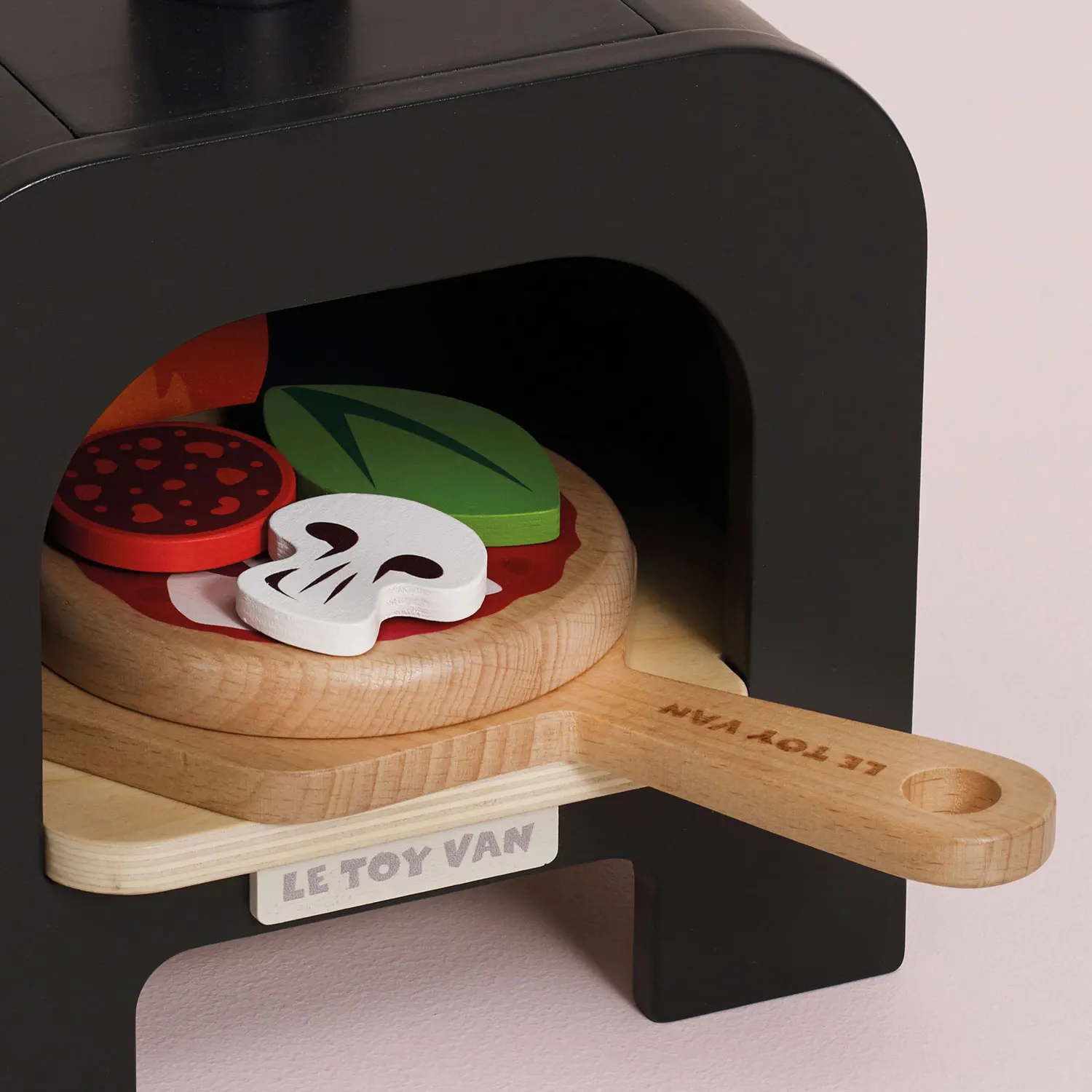 Pizzaofen aus Holz / Wooden Pizza Oven
