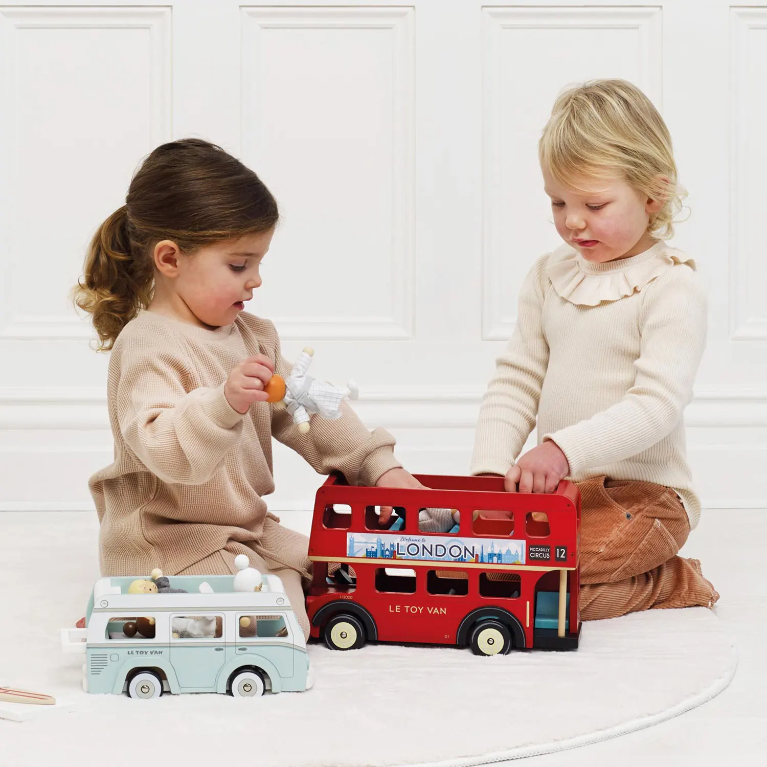 London Wooden Bus-Le Toy Van (LTV)