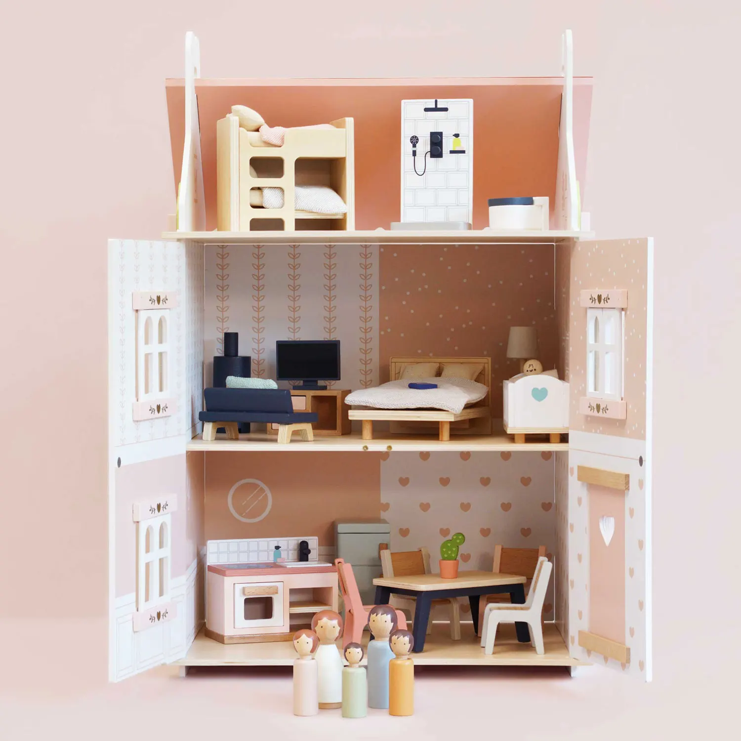 Roseheart Wooden Dolls House,Furniture & Family