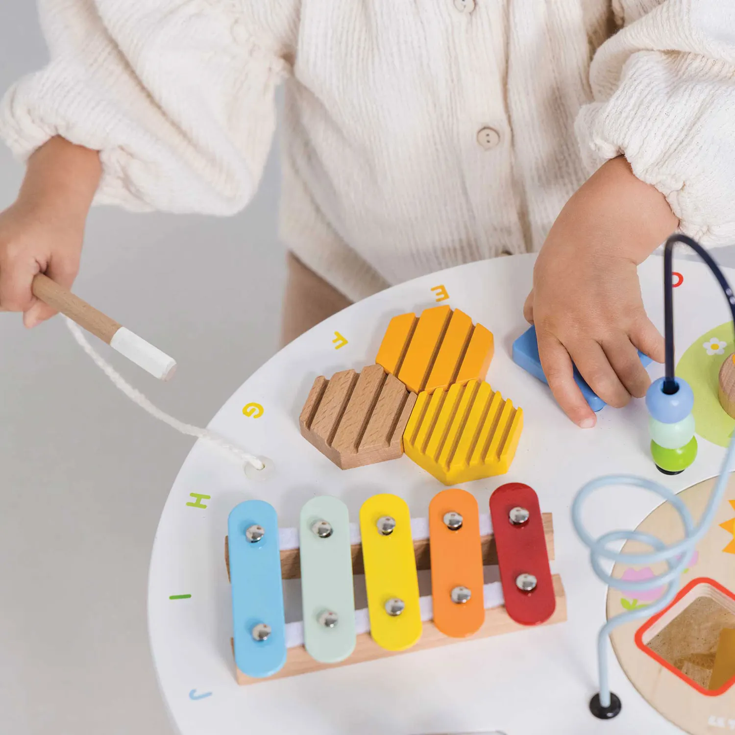Activity Tisch / Sensory Activity Table-Le Toy Van (LTV)