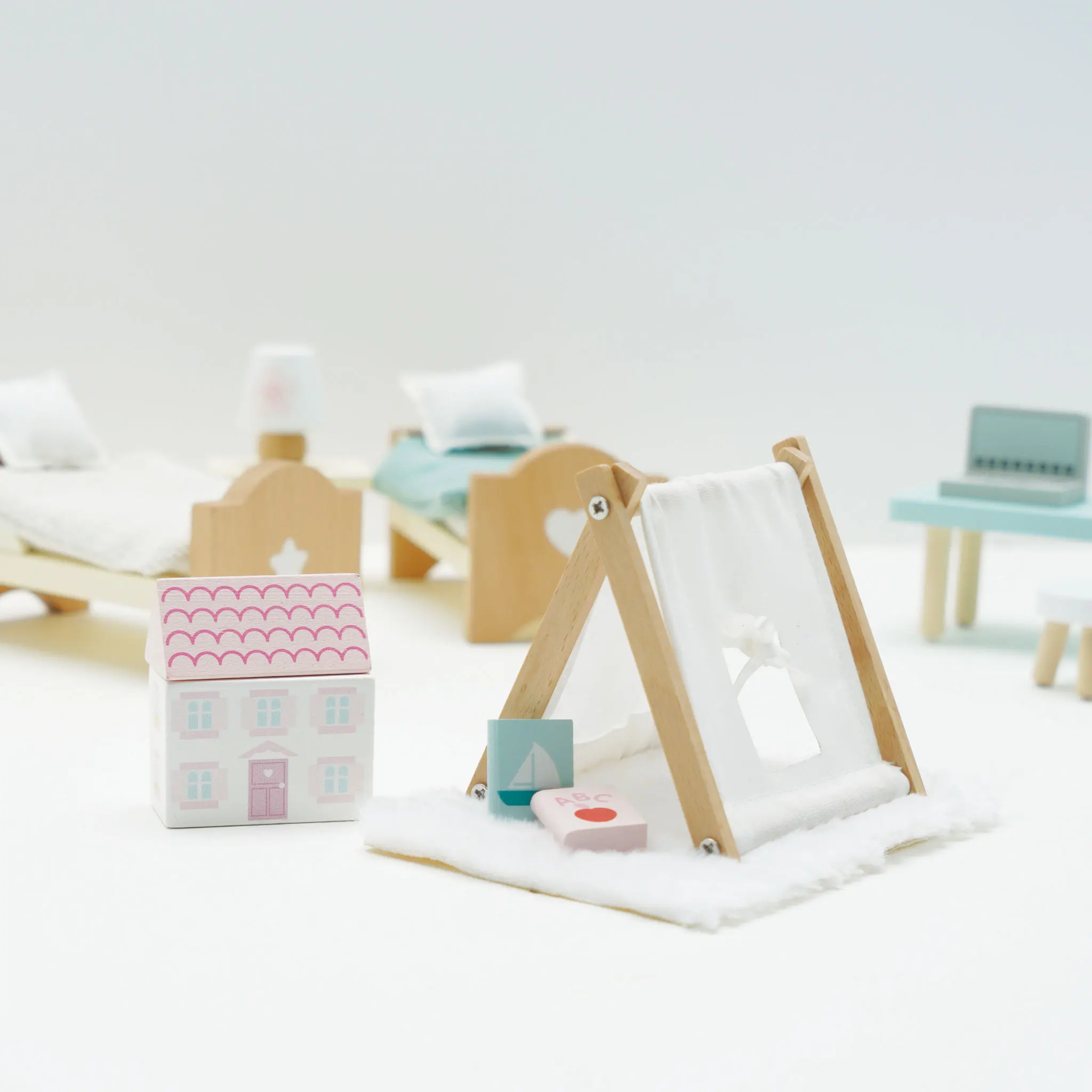 Daisylane Kinderzimmer /  Childrens Bedroom  (New Look)-Le Toy Van (LTV)