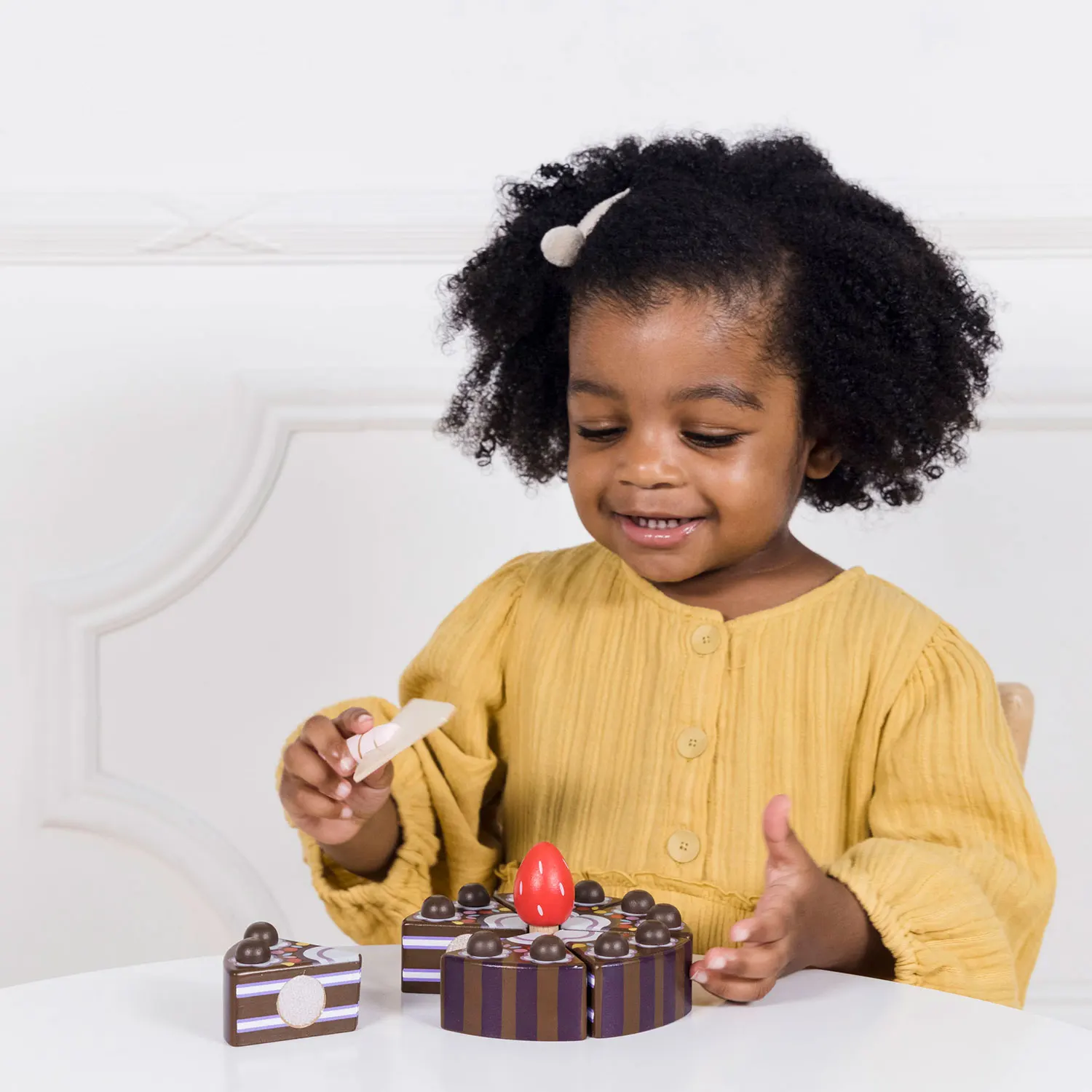 Schokoladentorte / Chocolate Gateau Sliceable Cake (New Look)-Le Toy Van (LTV)