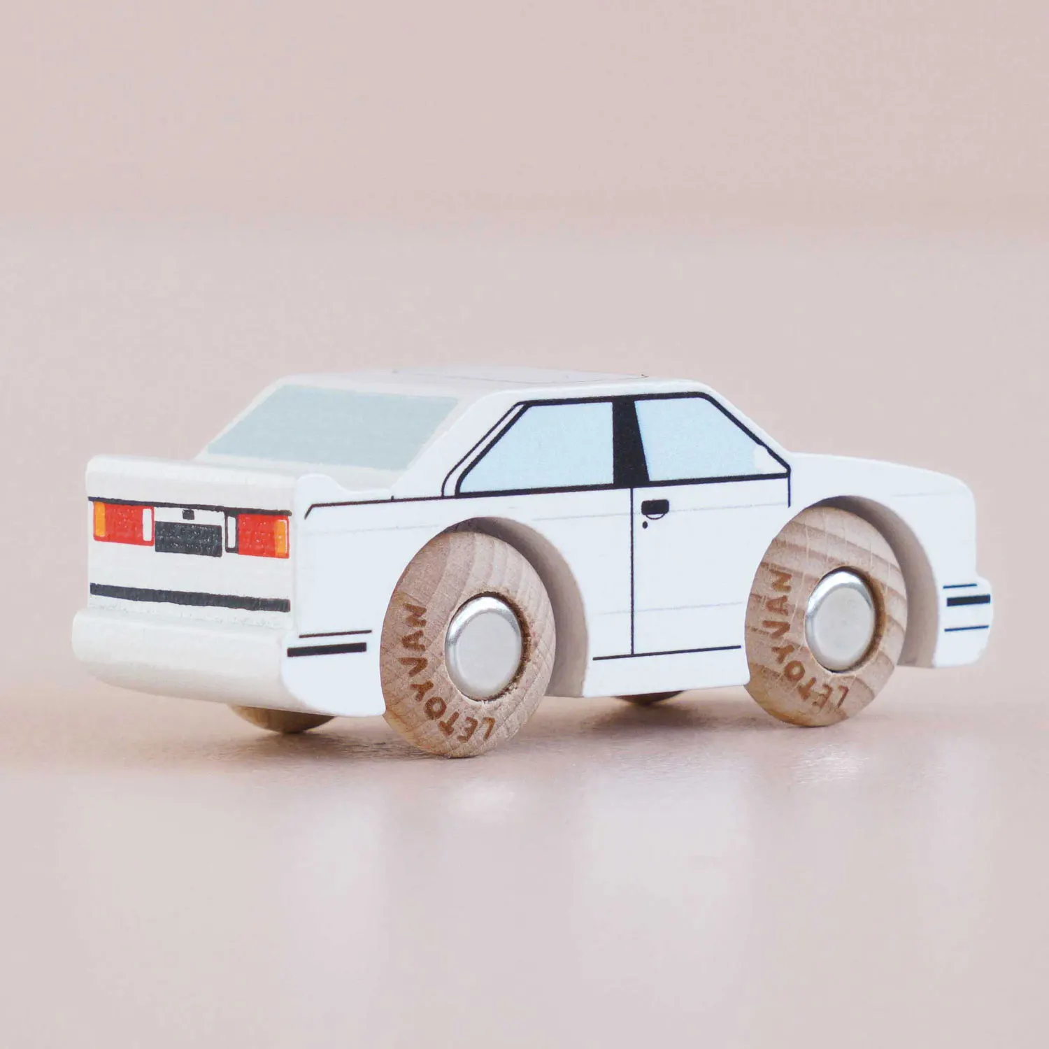 GT120 William-Le Toy Van (LTV)