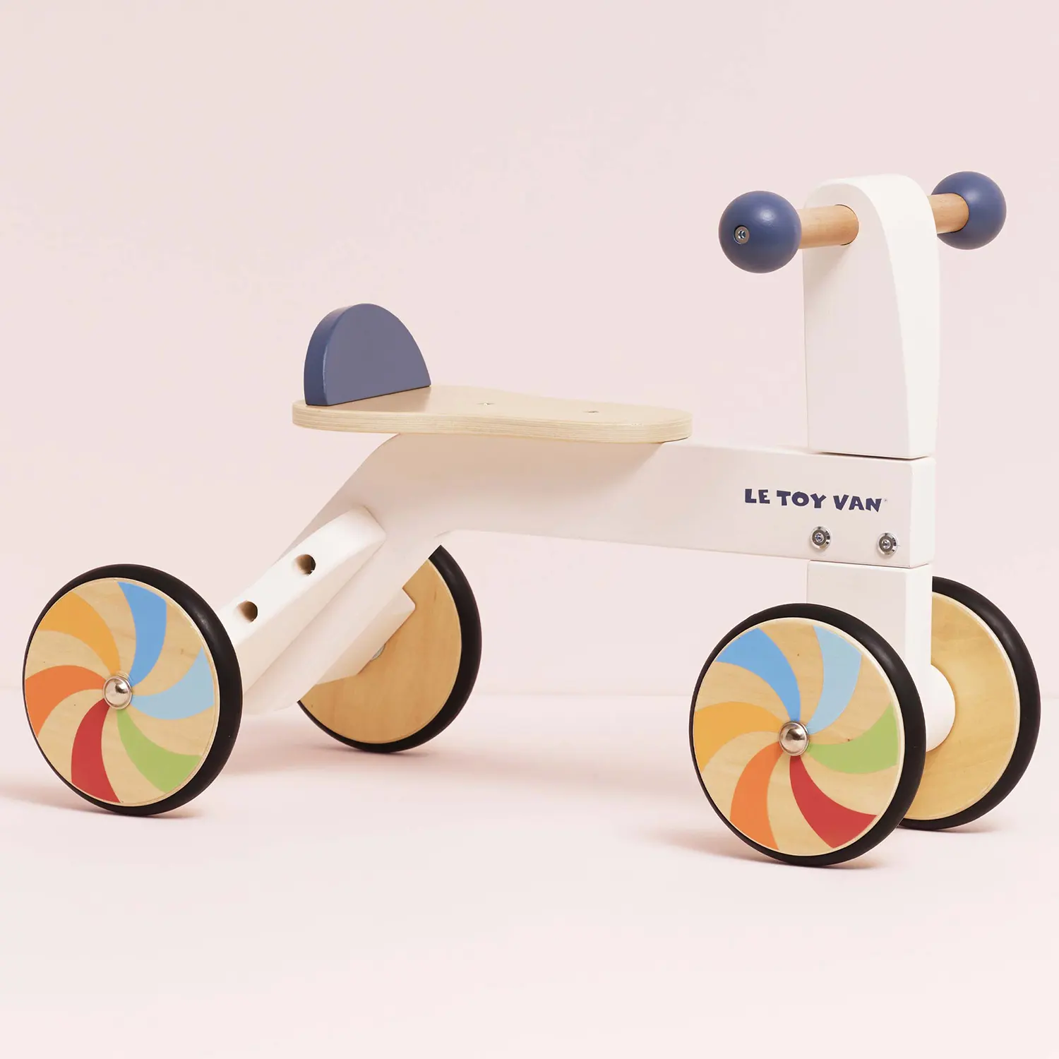 Holzdreirad Regenbogen / Wooden Rainbow Ride-On Trike-Le Toy Van (LTV)