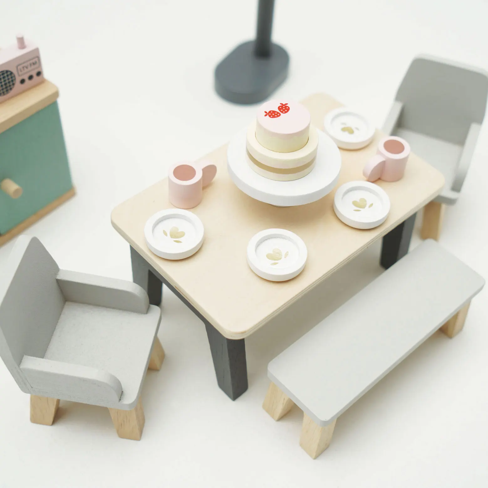 Daisylane Esszimmer / Wooden Dolls House Dining Room (New Look)-Le Toy Van (LTV)