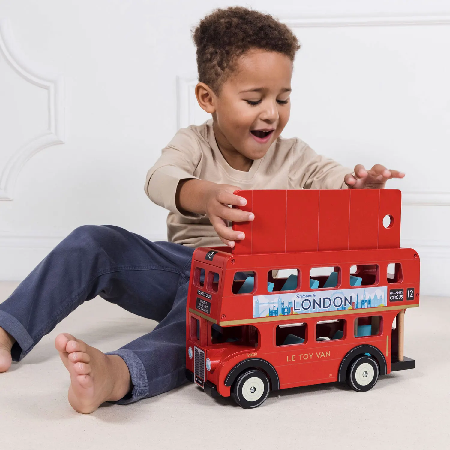 London Wooden Bus-Le Toy Van (LTV)