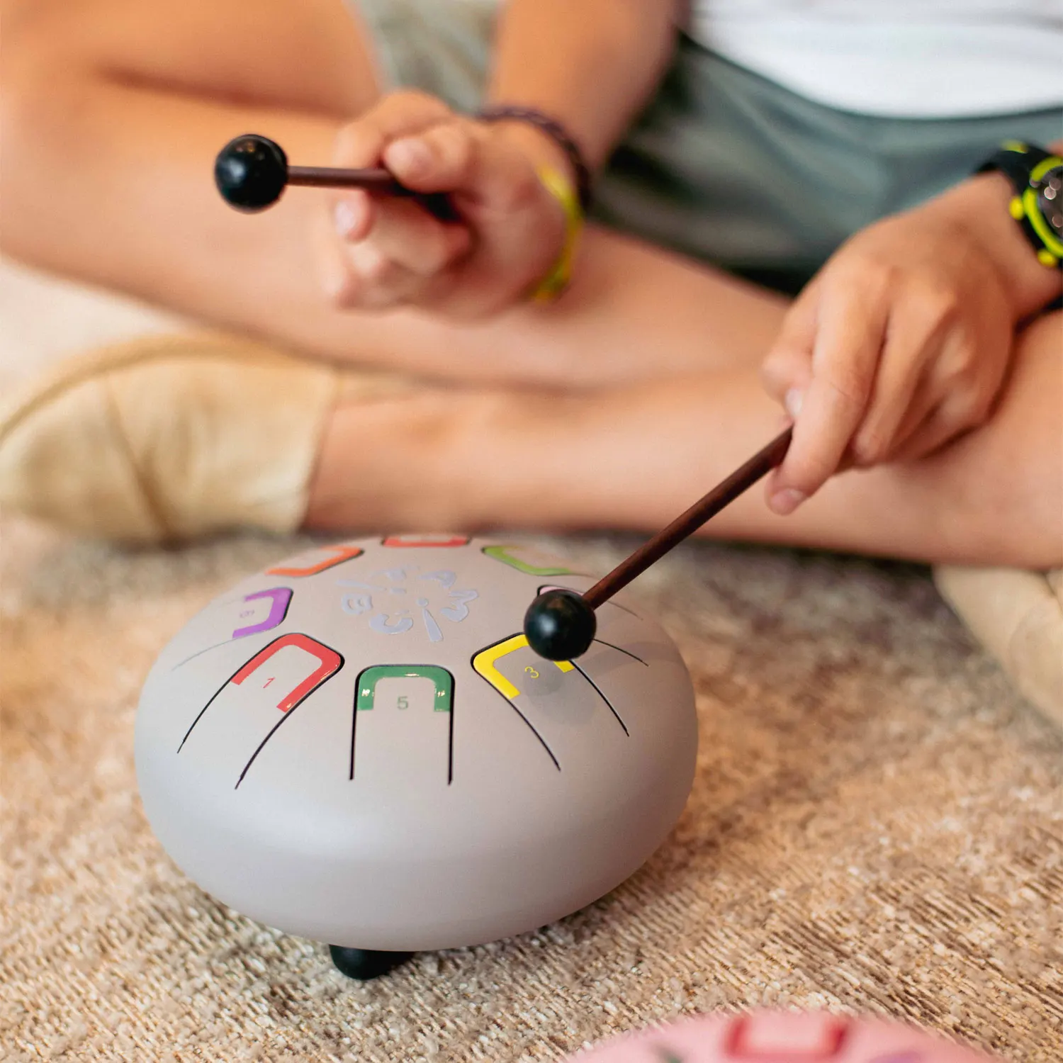 Baby Tambu Smokey Loky (Hellgrau)-JuegaConmigo