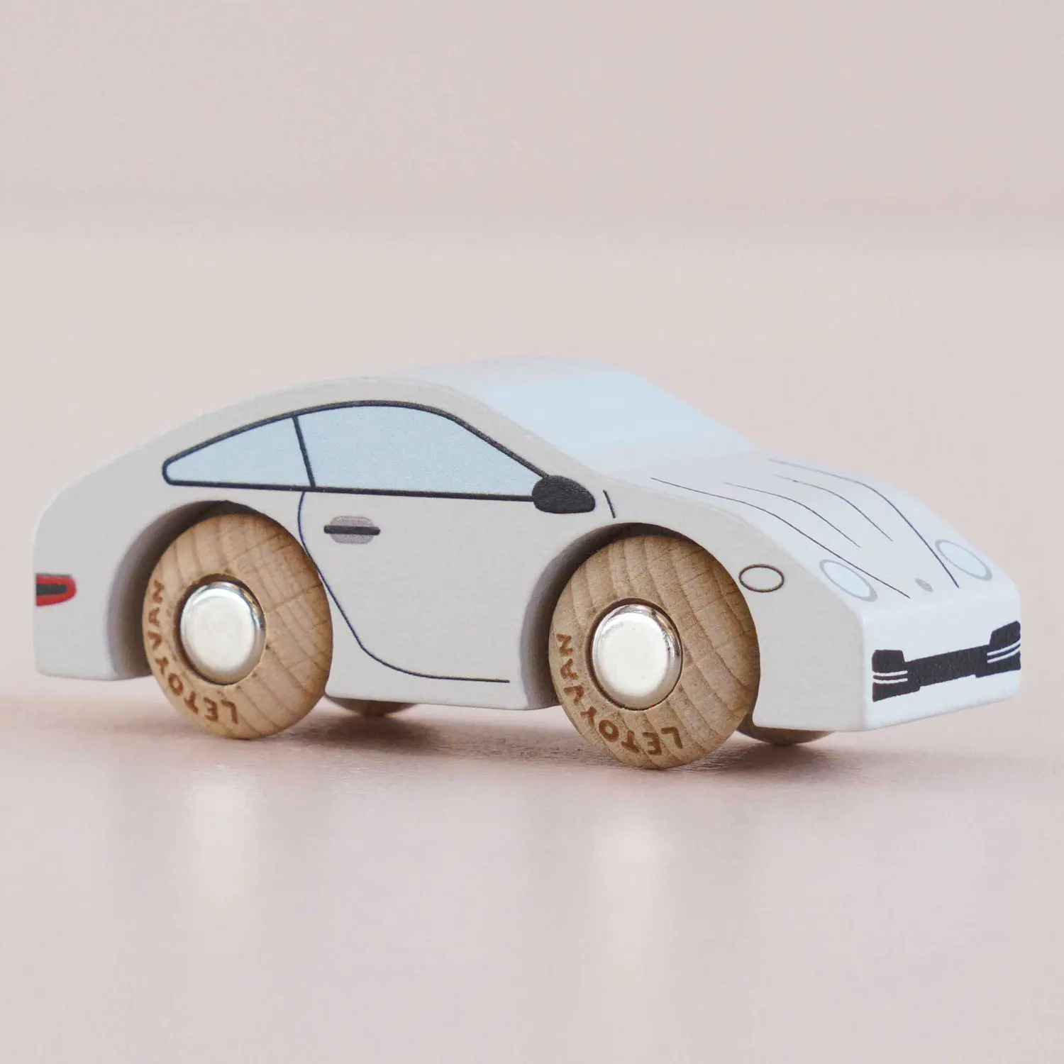 GT90 Poppy-Le Toy Van (LTV)