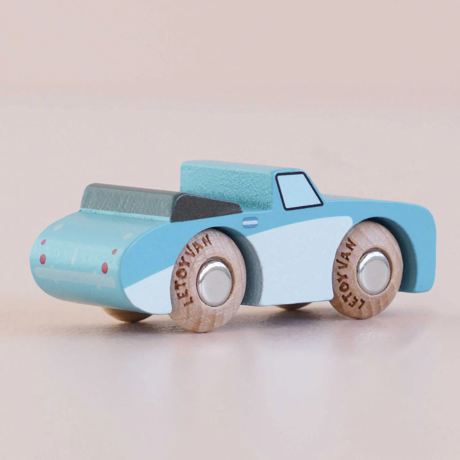 GT10 Justin-Le Toy Van (LTV)