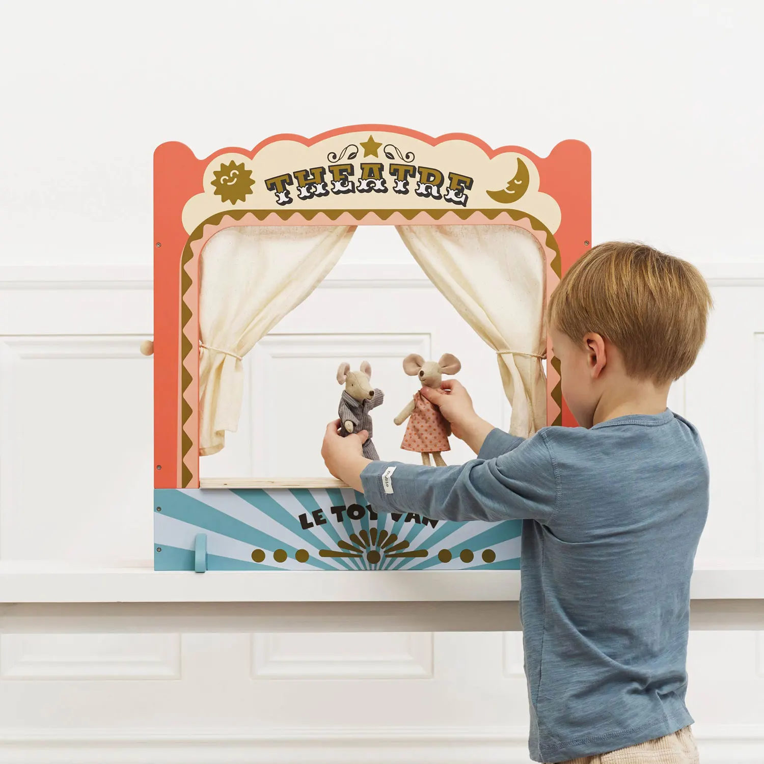Tabletop Puppet Wooden Theatre / Tischtheater-Le Toy Van (LTV)
