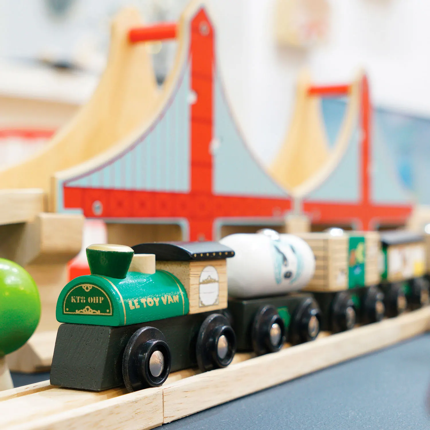 Royal Express Zug Set / Royal Express Train Set-Le Toy Van (LTV)