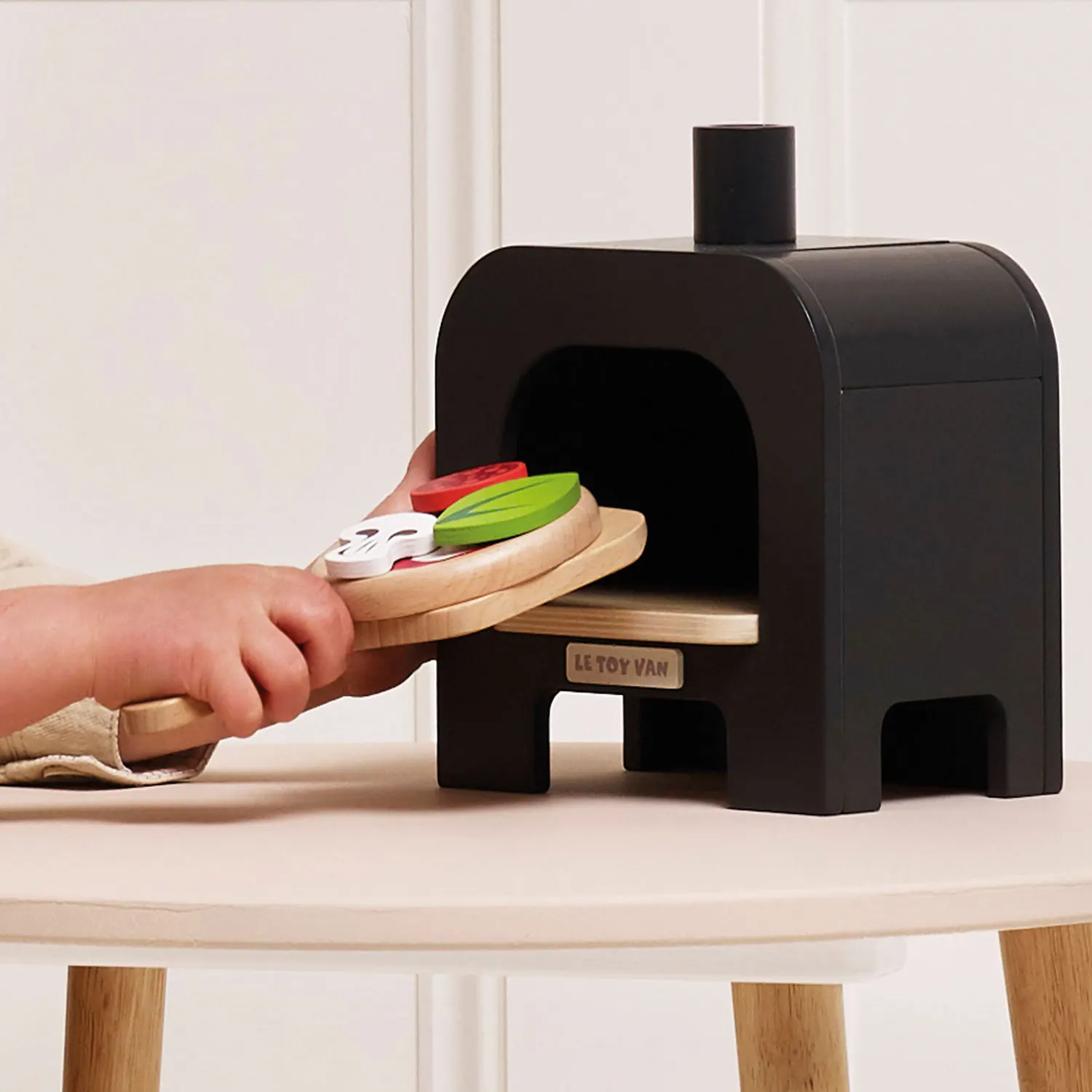 Pizzaofen aus Holz / Wooden Pizza Oven-Le Toy Van (LTV)