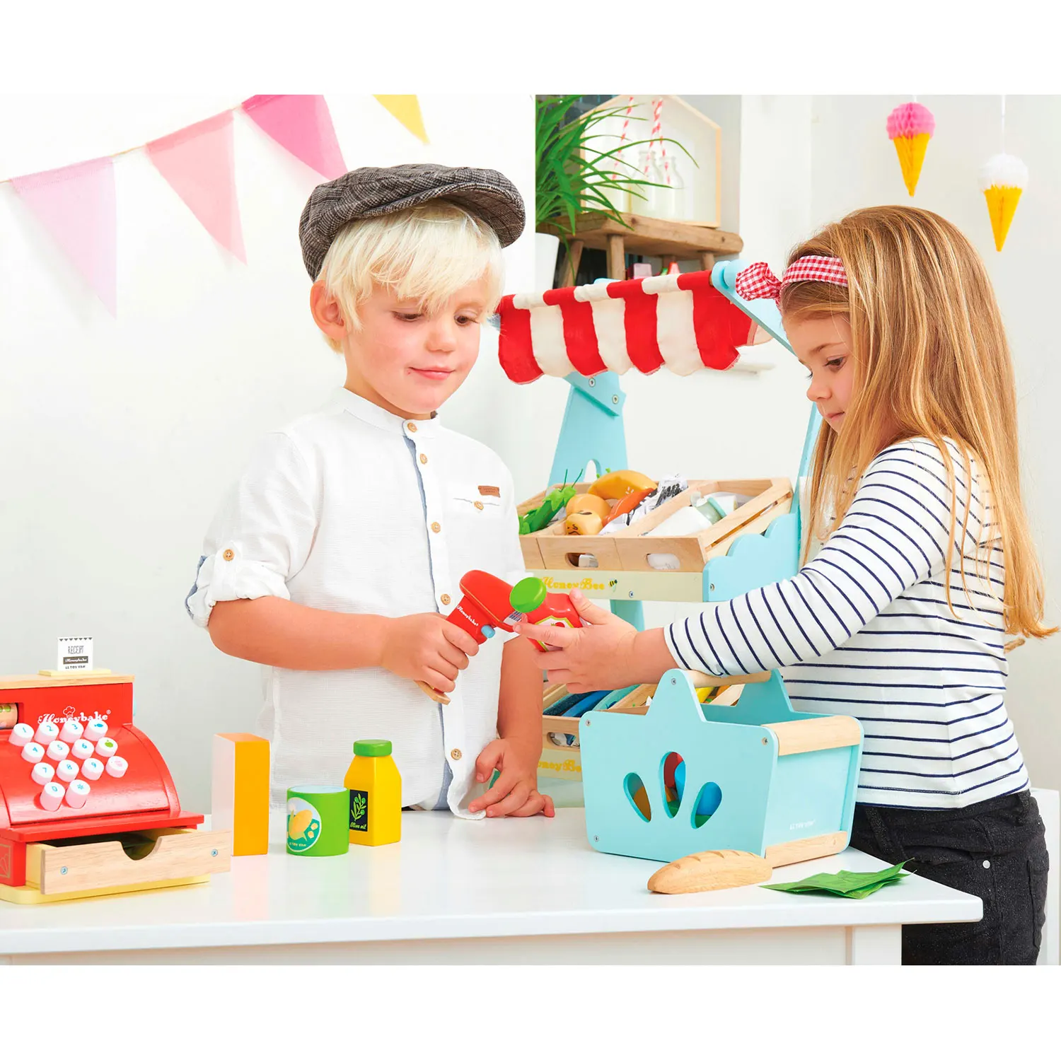 Gefüllter Einkaufskorb & Scanner / Groceries Set & Scanner-Le Toy Van (LTV)