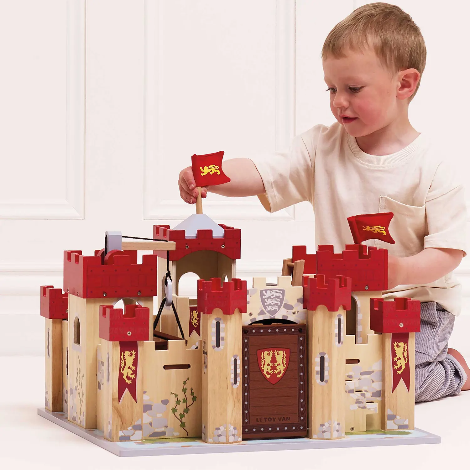 Löwenherz Burg / Lionheart Castle-Le Toy Van (LTV)