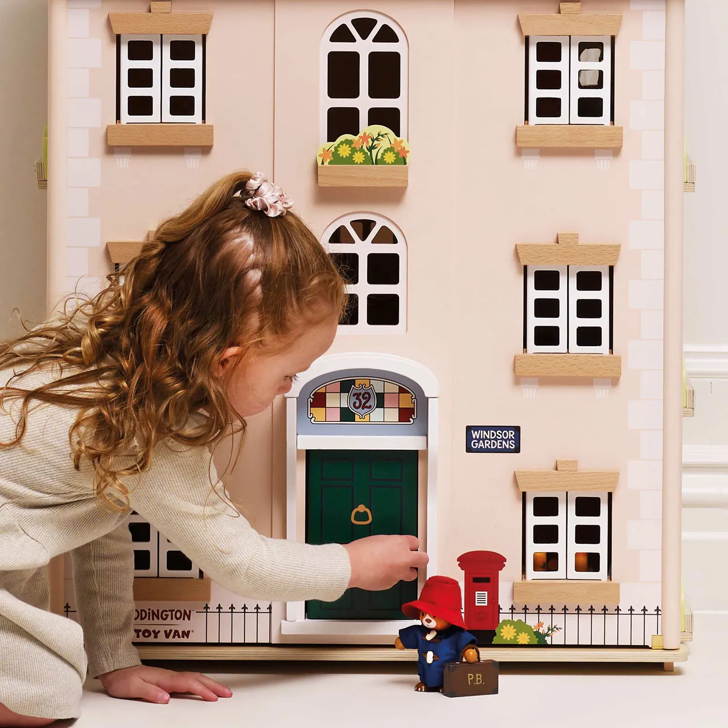Paddington 32 Windsor Gardens Dolls House