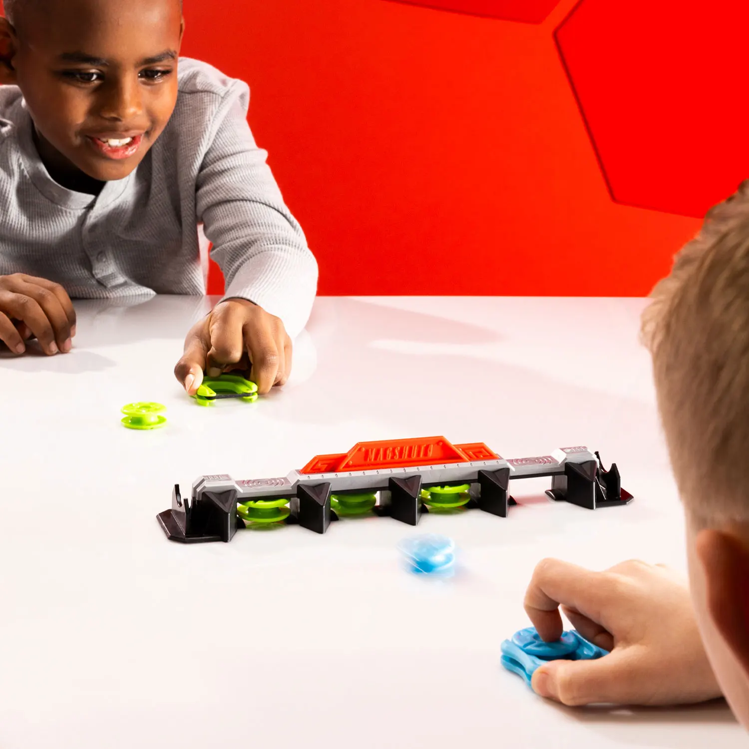 Magshuto Knockout Rail-TOMY