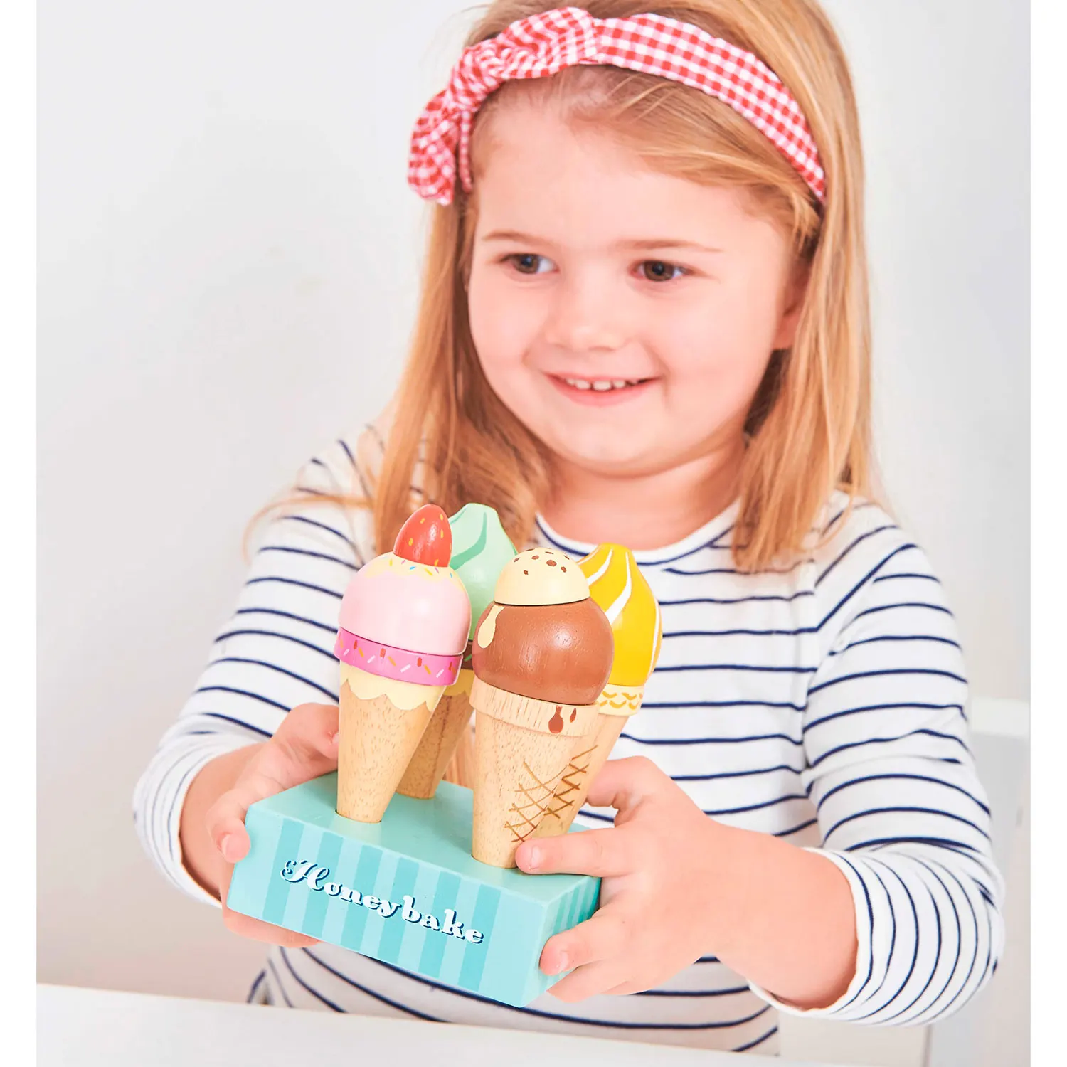 Eiscreme auf Waffeln  / Wooden Ice Cream Cones Set-Le Toy Van (LTV)