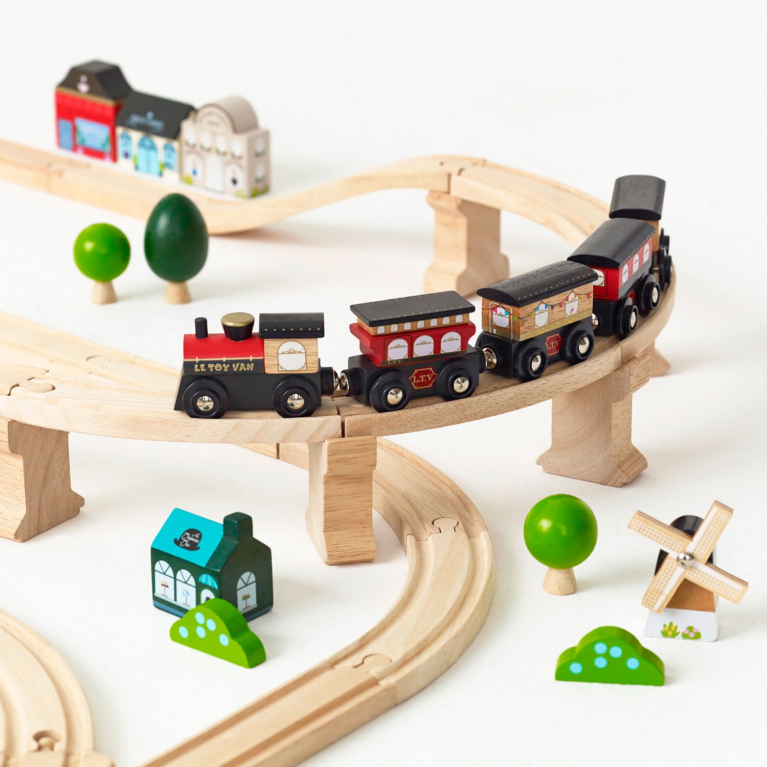 London Train Set-Le Toy Van (LTV)