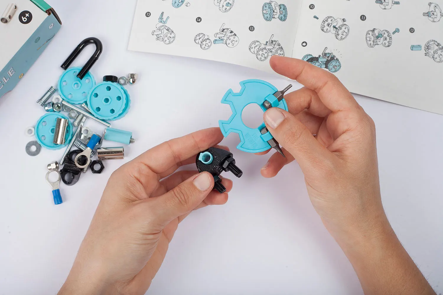 Vehicle Kit - Blue Car - GearBit-TheOffbits