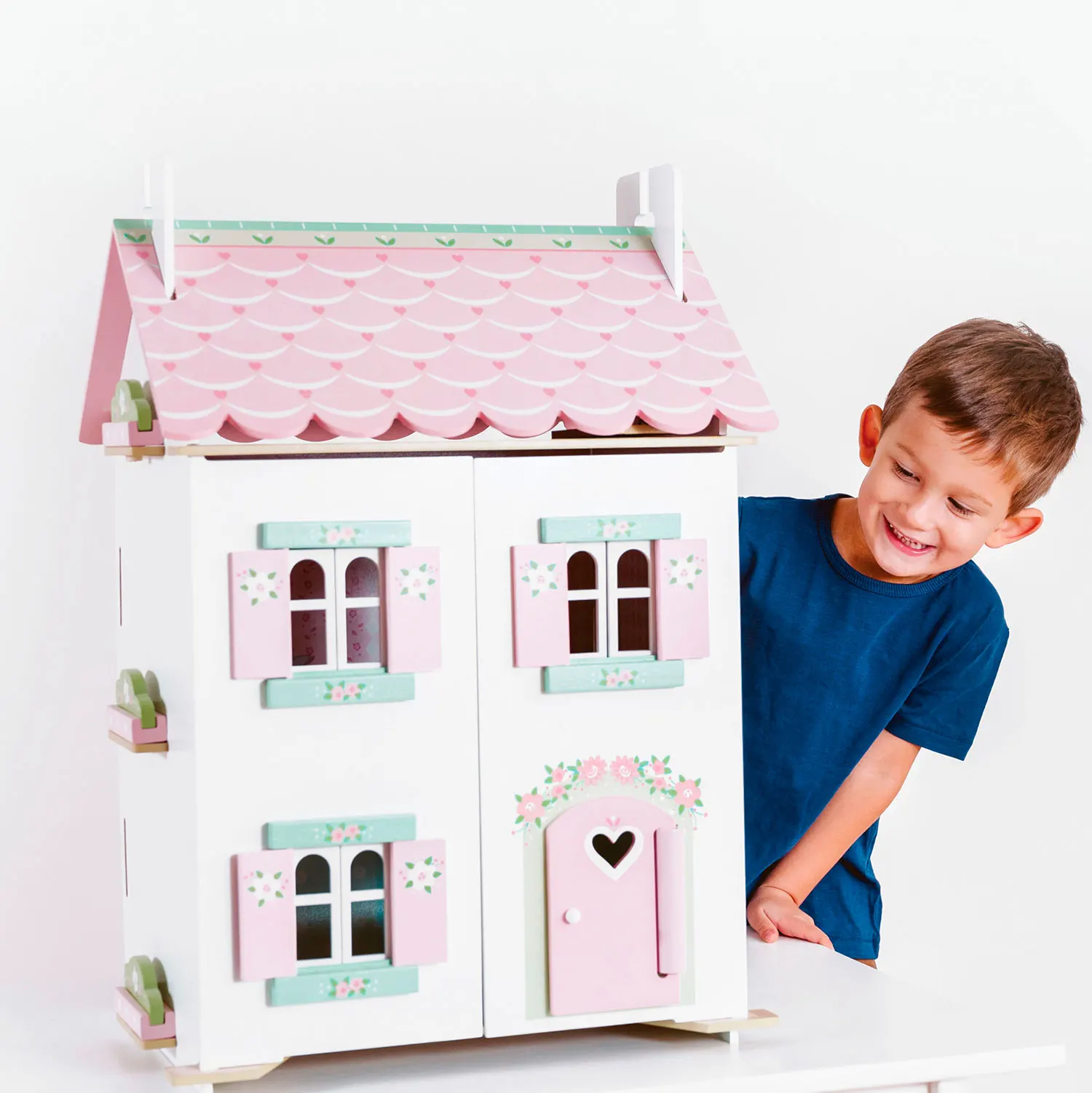 Sweetheart Häuschen (mit Möbeln) / Sweetheart Cottage (inclusive Furniture)-Le Toy Van (LTV)