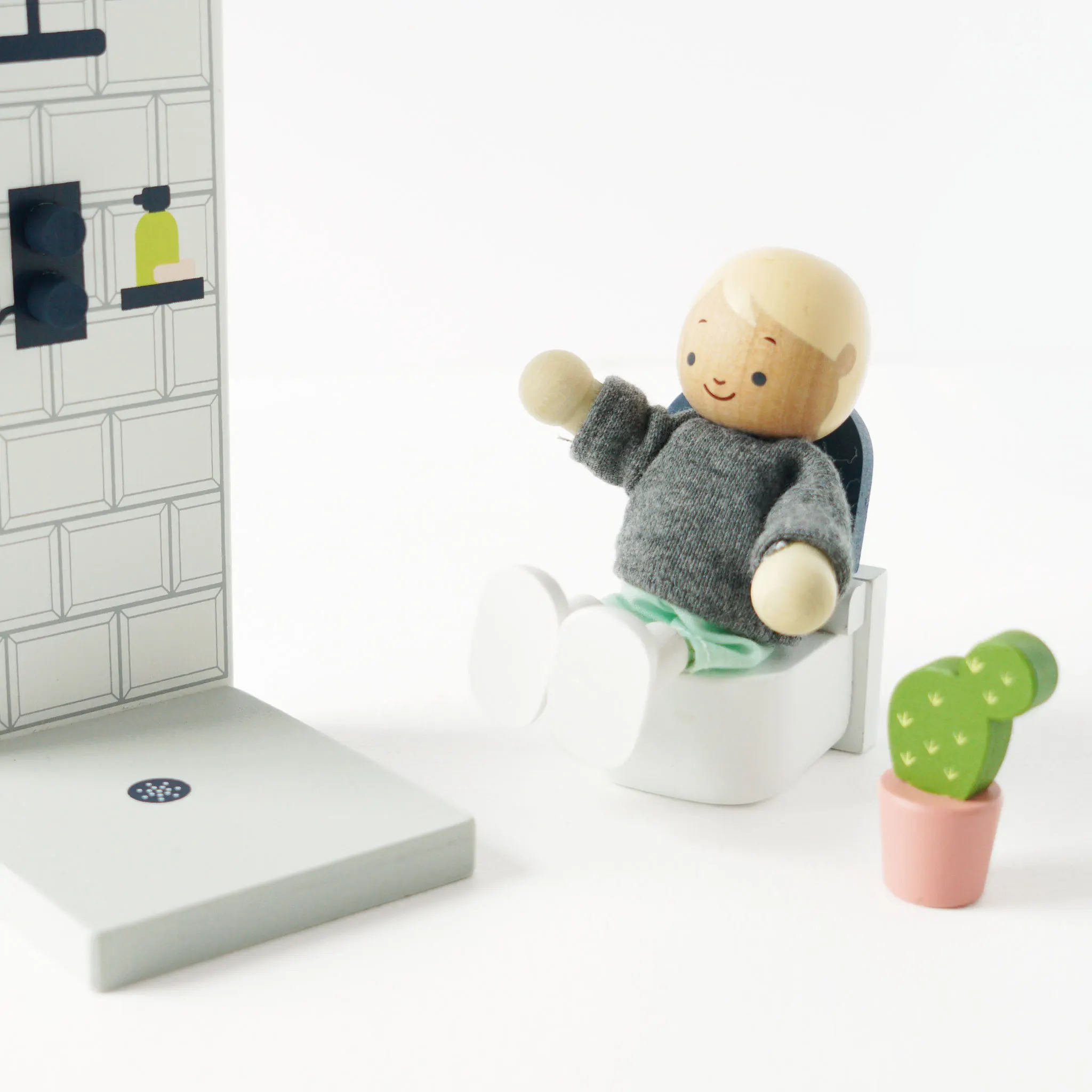 Meine Familie / Dolls House Family - 7 Piece (New Look)-Le Toy Van (LTV)