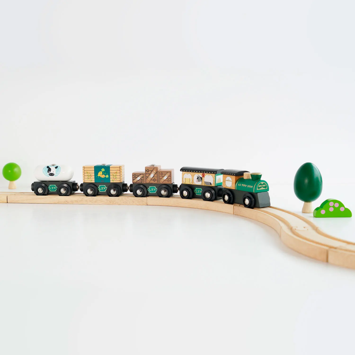 Grüner Zug & Güterwagen / Great Green Train & Goods Wagons-Le Toy Van (LTV)