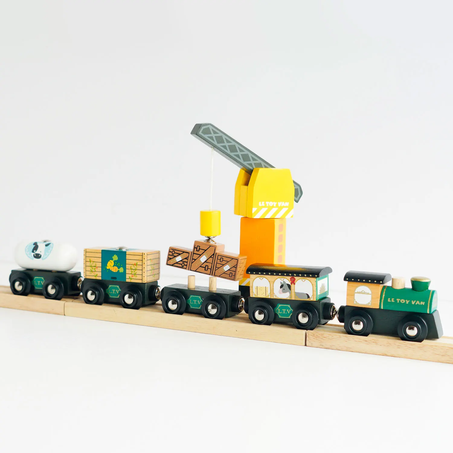 Grüner Zug & Güterwagen / Great Green Train & Goods Wagons-Le Toy Van (LTV)