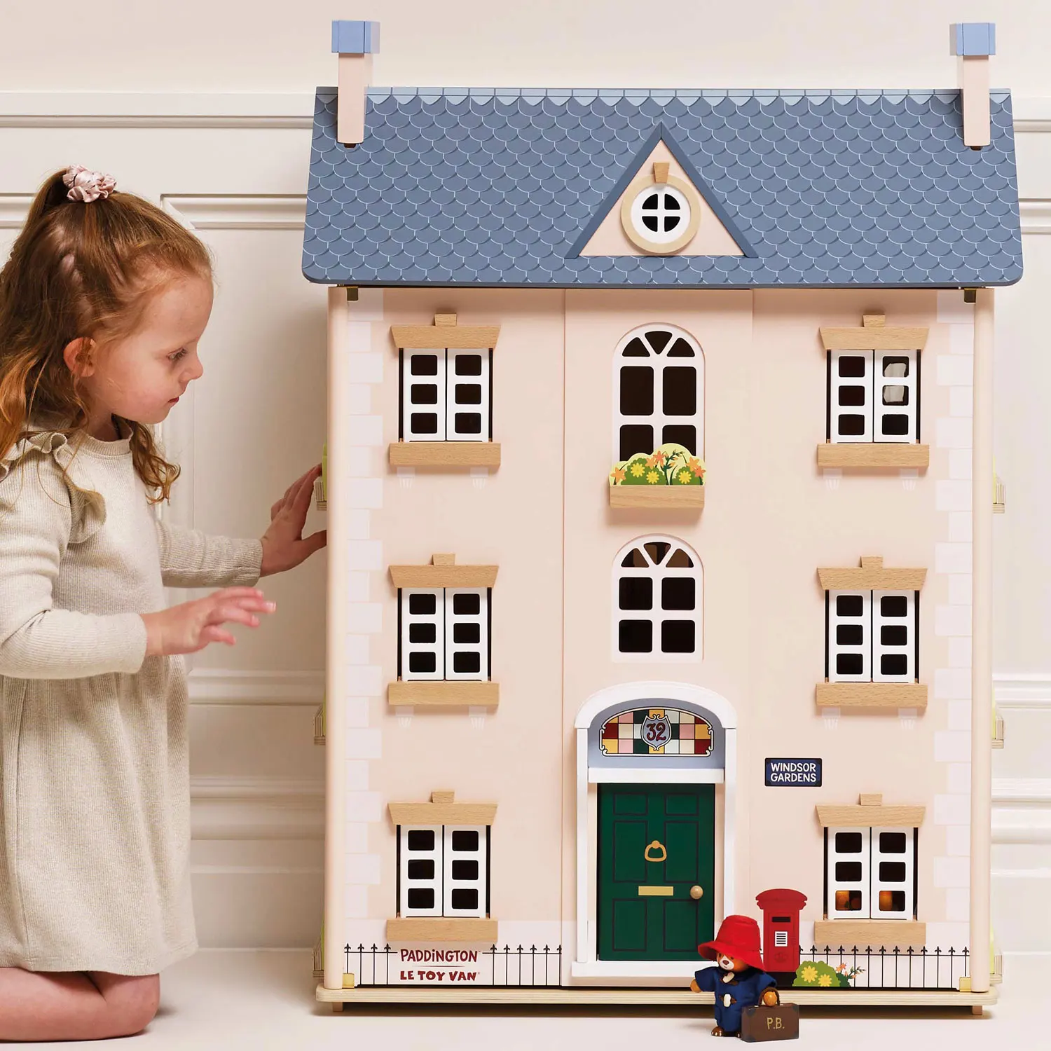 Paddington 32 Windsor Gardens Dolls House