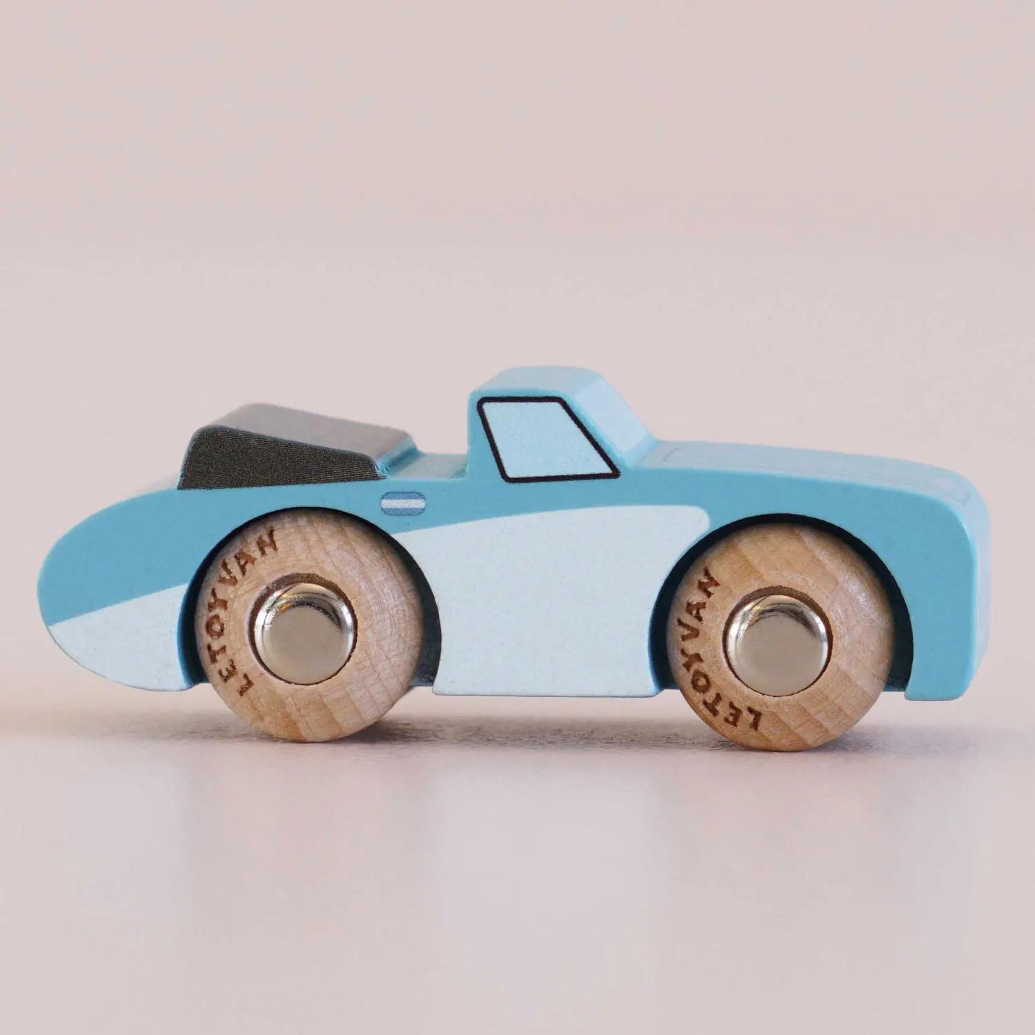 GT10 Justin-Le Toy Van (LTV)